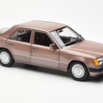 Mercedes 230E W124 Rosewood Metallic Dealer Editie Norev 1:18 B66040697 - image 6 of 8