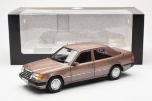 Mercedes 230E W124 Rosewood Metallic Dealer Editie Norev 1:18 B66040697 Metaal — afbeelding 8 van 8