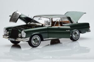 Mercedes 250 SE Coupe W111 Groen Metallic Beperkte Editie Norev 1:18 183764 Metaal — afbeelding 2 van 7