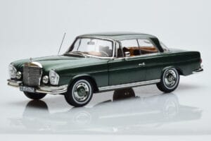 Mercedes 250 SE Coupe W111 Groen Metallic Beperkte Editie Norev 1:18 183764 Metaal