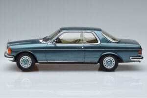 Mercedes 280 CE C123 Blauw Otto 1:18 OT627 Hars — afbeelding 3 van 6
