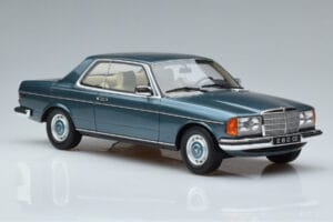 Mercedes 280 CE C123 Blauw Otto 1:18 OT627 Hars — afbeelding 4 van 6