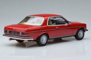 Mercedes 280 CE C123 Rood Otto 1:18 OT145 Hars — afbeelding 2 van 6