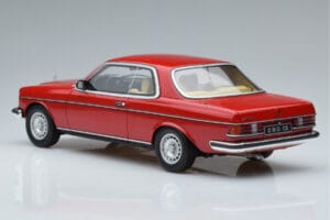 Mercedes 280 CE C123 Rood Otto 1:18 OT145 Hars — afbeelding 5 van 6