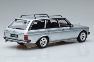Mercedes 280 TE AMG S123 Zilver Otto 1:18 OT246 Hars — afbeelding 2 van 6