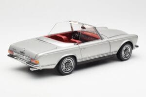 Mercedes 280 SL W113 Pagoda Zilver Schuco 1:18 450035000 Metaal — afbeelding 3 van 8