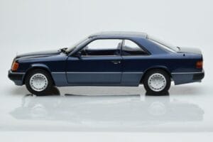 Mercedes 300 CE-24 C124 Coupe Nautical Blauw Gelimiteerde Editie Norev 1:18 183882 Metaal — afbeelding 4 van 7