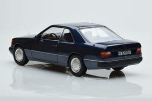 Mercedes 300 CE-24 C124 Coupe Nautical Blauw Gelimiteerde Editie Norev 1:18 183882 Metaal — afbeelding 6 van 7