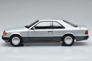 Mercedes 300 CE-24 C124 Coupe Zilver Norev 1:18 183880 Metaal — afbeelding 4 van 7