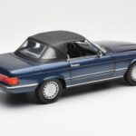 Mercedes 300 SL R107 Nautisch Blauw Norev 1:18 183466 - image 3 of 8