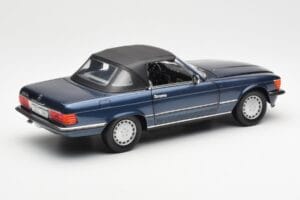 Mercedes 300 SL R107 Nautisch Blauw Norev 1:18 183466 Metaal — afbeelding 3 van 8