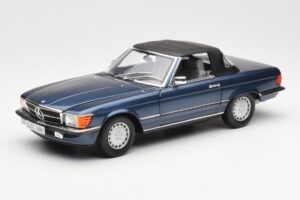 Mercedes 300 SL R107 Nautisch Blauw Norev 1:18 183466