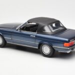 Mercedes 300 SL R107 Nautisch Blauw Norev 1:18 183466 - image 7 of 8