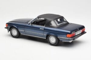 Mercedes 300 SL R107 Nautisch Blauw Norev 1:18 183466 Metaal — afbeelding 7 van 8