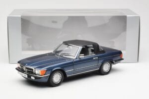 Mercedes 300 SL R107 Nautisch Blauw Norev 1:18 183466 Metaal — afbeelding 8 van 8