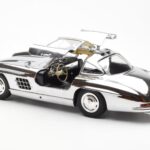 Mercedes 300 SL W198 Chroom Minichamps 1:18 B66040645 - image 5 of 8