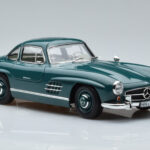 Mercedes 300 SL W198 Gullwing Groen Norev 1:18 - image 5 of 7