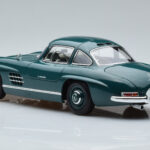 Mercedes 300 SL W198 Gullwing Groen Norev 1:18 - image 6 of 7