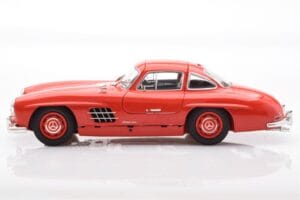Mercedes 300 SL W198 Gullwing Rood Minichamps 1:18 110037211 Metaal — afbeelding 4 van 8