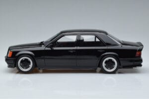 Mercedes 300E W124 5.6 AMG The Hammer Otto 1:18 OT638 Hars — afbeelding 3 van 6