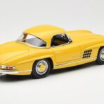 Mercedes 300 SL W198 Roadster Geel Norev 1:18 B66040669 - image 3 of 8