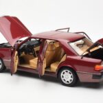 Mercedes 500E W124 Rood Metallic Dealer Editie Norev 1:18 B66040699 - image 5 of 8