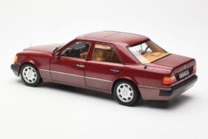 Mercedes 500E W124 Rood Metallic Dealer Editie Norev 1:18 B66040699 Metaal — afbeelding 7 van 8