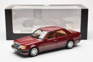 Mercedes 500E W124 Rood Metallic Dealer Editie Norev 1:18 B66040699 Metaal — afbeelding 8 van 8