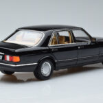 Mercedes 560 SEL W126 Zwart Norev 1:18 - image 3 of 7