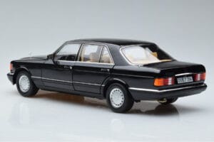 Mercedes 560 SEL W126 Zwart Norev 1:18 183793 Metaal — afbeelding 6 van 7