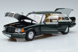 Mercedes 560 SEL W126 Donkergroen Metallic Norev 1:18 B66040682 Metaal — afbeelding 2 van 7
