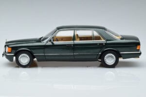 Mercedes 560 SEL W126 Donkergroen Metallic Norev 1:18 B66040682 Metaal — afbeelding 4 van 7