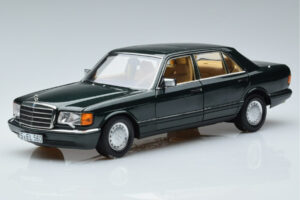 Mercedes 560 SEL W126 Donkergroen Metallic Norev 1:18