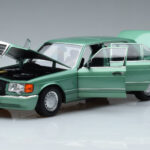 Mercedes 560 SEL W126 Lichtgroen Norev 1:18 - image 2 of 7