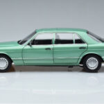 Mercedes 560 SEL W126 Lichtgroen Norev 1:18 - image 4 of 7
