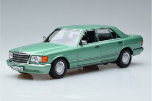 Mercedes 560 SEL W126 Lichtgroen Norev 1:18