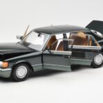 Mercedes 560 SEL W126 Night Groen Metallic Dealer Edition Norev 1:18 B66040626 - image 2 of 8