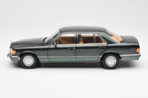 Mercedes 560 SEL W126 Night Groen Metallic Dealer Edition Norev 1:18 B66040626 Metaal — afbeelding 4 van 8