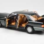 Mercedes 560 SEL W126 Night Groen Metallic Dealer Edition Norev 1:18 B66040626 - image 5 of 8