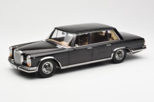 Mercedes 600 SWB W100 Zwart KK-Scale 1:18 180601