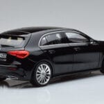Mercedes A-Class W177 AMG Line Norev 1:18 183861 Metaal - image 3 of 7