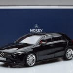 Mercedes A-Class W177 AMG Line Norev 1:18 183861 Metaal - image 7 of 7