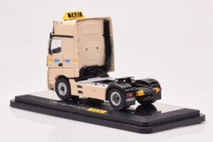 Mercedes Actros Gigaspace IAA 2012 Taxi NZG 1:50 MM0015 Metaal — afbeelding 3 van 4