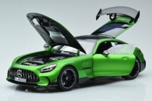Mercedes AMG GT C190 Black Series Groen Hell Magno Gelimiteerde Editie Norev 1:18 183903 Metaal — afbeelding 2 van 7
