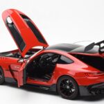 Mercedes AMG GT Black Series Rood Asia Exclusive Norev 1:18 - image 5 of 8