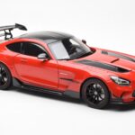 Mercedes AMG GT Black Series Rood Asia Exclusive Norev 1:18 - image 6 of 8