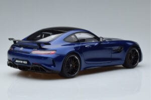 Mercedes AMG GT R C190 Briljantblauw AUTOart 1:18 76334 Metaal — afbeelding 3 van 7