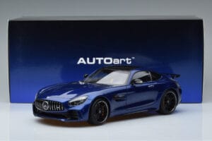 Mercedes AMG GT R C190 Briljantblauw AUTOart 1:18 76334 Metaal — afbeelding 7 van 7