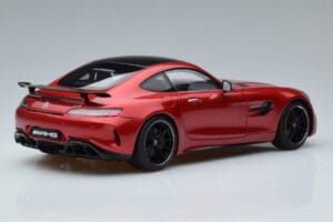 Mercedes AMG GT R C190 Kardinaalrood AUTOart 1:18 76331 Metaal — afbeelding 3 van 7
