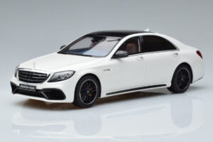 Mercedes AMG S63 W222 Diamond Wit GT Spirit 1:18